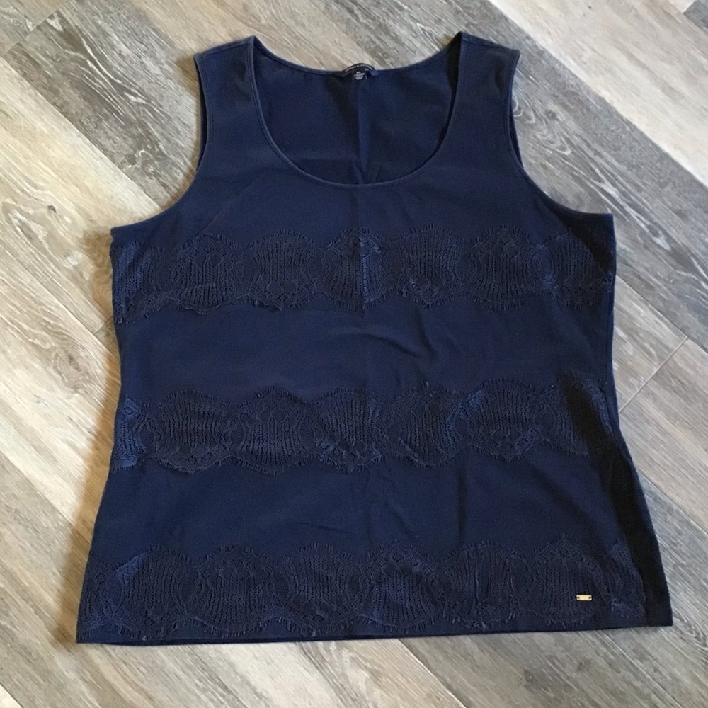 💥2/$20💥 Tommy Hilfiger | Lace striped tank, EUC